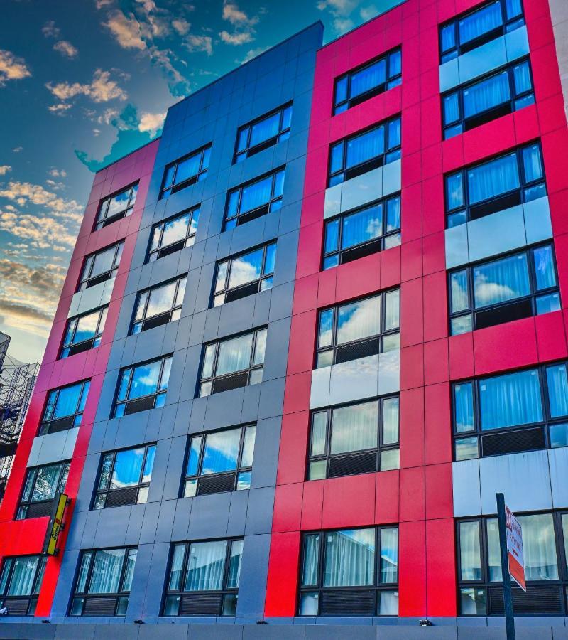 ホテル Super 8 By Wyndham Bronx Near Botanical Garden ニューヨーク エクステリア 写真